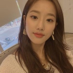 에이프릴 이나은 팬페이지 on Instagram: “190501... april_dspmedia - (Kor.) [#나은]… | April kpop, Cute couple pictures, Girl