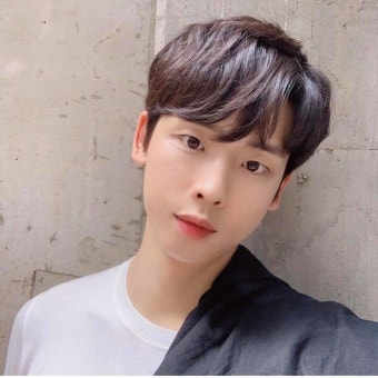 박정우에 있는 솔 예님의 핀 - 2020
