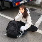 은아 on Instagram: “다들 새해 복 많이 받으세용 ❤ - #휠라 #ONA #스타일쉐어 #패션써클 #스쉐스토어” 은아 on Instagram... 