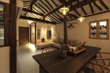 별장 · 완산구, 전주시 · ★4.91 · 침실 1개 · 침대 1개 · 욕실 2개 한옥스테이 늦잠 , 당신의 여행이 마지막까지 여유로울 수 있도록. - 완산구... 