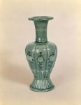 Pin page 국보60호 청자상감 모란국화문과형병 | Korean pottery, Traditional vases, Celadon ceramics