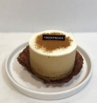 Coffee cake, cappucino, mini cake_yogerpresso | 커피 케이크, 미니 케이크, 연유 케이크