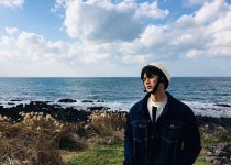 얼굴은 순둥한데 ‘키 185cm+태평양 어깨’로 넘사벽 피지컬 자랑하는 송강 - 인사이트 얼굴은 순둥한데 ‘키 185cm+태평양 어깨’... 