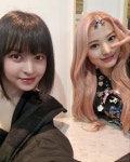 안녕하세요!!!! 저희 오늘 데뷔 쇼케이스 해요!!! 와!!!!! 너무 기대돼요!!! 꼭 봐주세요! 곧 만나요! #NMIXX #엔믹스 #릴리... 