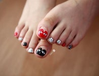 ❤️🖤❤️🖤❤️🖤 #꼼데가르송 #꼼데네일 #꼼데패디 #패디슬슬시작하셔야죵👣 - #dailyjnail #광명네일 #철산네일 #개봉네일 #구로네일... 