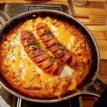 Instagram의 #먹스타그램. #페북사진공유❌❌님: “#포차천국#맥엔치즈앤소세지#마늘간장치밥#초코에몽소주 가성비 죠은…” - 2021