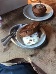 월정제과(@wj_bakeshop) 여긴 오래전부터 경주 사시는 분들께서 추천해 주신 곳인데 이번에 다녀와봤어요. 맛집답게 디저트때깔부터 기깔남....