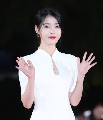 가수 문원, 코요태 신지와의 결혼을 앞두고 과거 의혹 해명에도 논란 고조 혼란