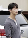 ユン・シユン 윤시윤 Yoon Si-yoon