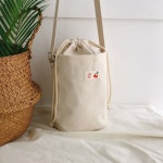 THECLOI 더클로이 온라인 스토어 체리 캔버스 복조리 원통  버킷백 | Unique tote bag, Handbag display, Pretty bags