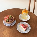 Pin page 원모어프로포즈 on Instagram: “오늘도 원모어프로포즈 활짝 열렸습니다.☺️ 오늘은 그레놀라요거트 딸기타르트 금귤에이드로... 