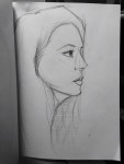 제목: 바라봄. 설명: 그녀는 누군가를 바라보고 누군가를 생각한다. | 인물 스케치