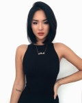Chailee Son 손채리 в Instagram: «I will stay in Black for a while. Necklace @blancobay ✨» в 2020 г (с... 
