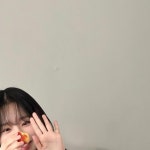 Pin page 조유리 JO YURI on Instagram: 냠 in 2024 | Yuri, Instagram, Dj