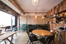 노출콘크리트 빈티지 20평 치맥집 인테리어 (동대문구 회기동)