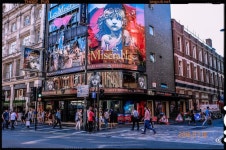 레미제라블에 관한 상위 25개 이상의 Pinterest 아이디어 | 브로드웨이 및 뮤지컬