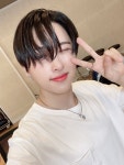 온리원오브 on Twitter in 2020 | Kpop, Chain necklace, Hoop earrings