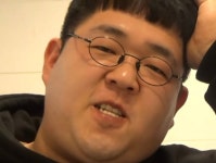 Pin page 재료에 있는 김지영님의 핀 | 웃긴 밈, 웃긴 연예인, 밈