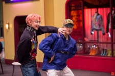 [SF9] ※단.독.입.수※ 발랄해! 유쾌해! SF9 ‘맘마미아’ MV 비하인드 : 네이버 포스트 | Sf9, Winter jackets, Pink hair