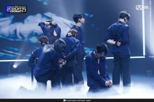 Pin page Pin by 🌼 on [온리완오브] OnlyOneOf | Movie posters, Concert, Fictional characters