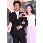 말이에요👏🏻 맥락도 없이 예쁘고, 멋진 #박보검 과 #김유정 @you_r_love 매주 월화 멍…【2021】 | 雲, 雲が描いた月明かり, 月明かり