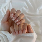 𝓝𝓪𝓲𝓵 𝓑𝓲𝓷 네일빈’s Instagram photo: “반반 🤍... ⠀ ⠀ ⠀ ⠀ ⠀ #진주네일 #시럽네일” | Nails, Beauty