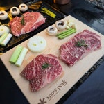 진짜 예술~~고기가 육즙이 진짜 완전 대박이었습니다ㅎ캠핑장이나... 함께 보내주신 한우암소 갈비탕은 투뿔한우로 만든 갈비탕으로 질 좋은... 