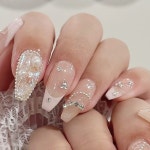 라비드봉 네일(RAVI DE BONG NAIL) | ☑︎担当 : @raviy_sora #raviy #nail #nailsalon #gelnail #gelart #nailstagram #팔로우 #네일스ᄐ… | Nail art, Nails, Pink