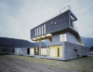 지붕이 땅으로 번안되는 풍경 - C3KOREA | 현대식 건물, 고급 주택, 건축