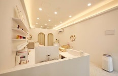 베이지톤 모던한 분위기의 12평 네일샵인테리어 (수원 장안구 조원동)