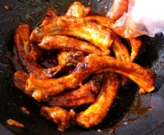 찜보다 더 맛있는 돼지 갈비 강정 만드는 방법 - 2020(이미지 포함) | 돼지갈비, 요리, 돼지고기 요리