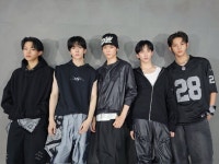 240830 Twitter POW (파우) 240830 Twitter POW (파우) in 2024 | Pow, Fashion design, Model