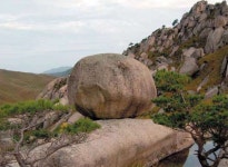 금강산닭알바위(Talgal Rock in Mt Kumgang) | Rock