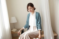 [슬로아 브이넥 버튼가디건] - 2020 | 브이 넥