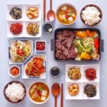 곰이언니 취향의 집밥 그리고 일상🌿 on Instagram: “- 고기밥상, 요즘 몸도 축축 쳐지고 인태기도 온거 같아요😅 먹고 힘내자고 고기 좀... 