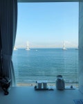 sea bridge에 있는 daily님의 핀 - 2020 | 호텔, 여행, 일출