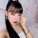 Apink (에이핑크) on Instagram: “[에핑뉴스] 퀸남쥬👑 버쥬🦅🖤와 함께 날아오른 뮤직비디오 촬영 현장 비하인드 1탄... 