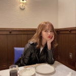 NATURE(네이처) on Twitter: "[#로하] These days, I've been looking at my photo album and reminiscing 📸, It was a blast 🤣...