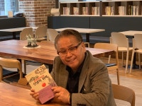 휴카페 is 북카페