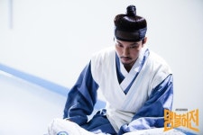 [김남길_명불허전] 굿바이 허임, 좋은 김남길이었다 : 네이버 포스트 in 2020 | Rain jacket, Windbreaker, Jackets