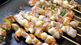 [4K]한국 철판 닭꼬치 창시자! 원당시장 꼬치천국 / grilled chicken skewer - korean street food - 2023 | 요리, 닭 꼬치, 닭