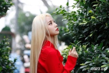 [이달의 소녀]겨울날의 이달의 소녀를 보셨나요? : 네이버 포스트 | Girl, Red leather jacket, Fashion