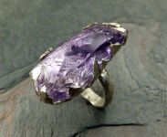Pin by 래경 박 on Jewelry | Rough gemstone ring, Amethyst statement ring, Rough gemstone