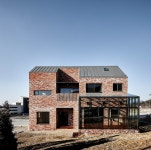 따뜻한 벽돌의 멋과 맛이 느껴지는 집 | House styles, Architecture design, Building a house