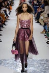 Christian Dior Spring 2018 Ready-to-Wear  Fashion Show Collection | 무대 의상, 패션, 패션 디자인 스케치