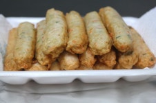 광명전통시장의 맛집 부산즉석어묵입니다.   [야채오돌이 세트]에 대해서 소개하겠습니다.   가격은 10개를 1세트로 2천원에 판매하고... 