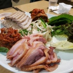 바른식시골보쌈감자옹심이 사진 - 서울시 서초구 방배동 450-14 | 요리, 식품 아이디어, 길거리 음식