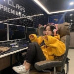 Save follow me plz ♡︎🍥<3 - 2022 | 소녀 사진, 포즈, 여자들