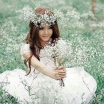 꽃보다 더 예쁜 소녀 | Beautiful children, Spring photography, Flowers in hair