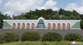 평양타조목장 개건현대화공사 완공, 준공식 진행 | House styles, Mansions, House